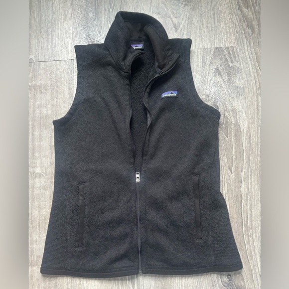 Patagonia Jackets & Blazers - Patagonia Women's Black Full-Zip Fleece Vest Size S